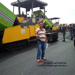 Lahan Parkir PT. Hino Motors Indonesia aspal hotmix beton pembetonan jalan raya tol area perumahan pabrik mall toko hotel pasar