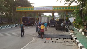 Gerbang Jalan Terminal Cargo Bandara Soekarno Hatta