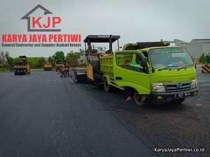 Pengaspalan Halaman Parkir Pelabuhan Bandar Bakau Jaya Cilegon Banten