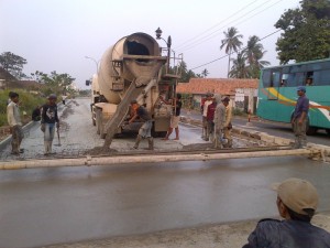 Pengaspalan Hotmix Jalan Pemda Serang (3)  