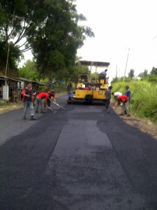 Pengaspalan Hotmix Jalan Pemda Serang (9)  