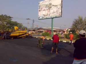 Pengaspalan Hotmix Perumahan Persada Banten, Serang          