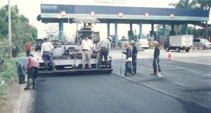 Proyek Pengaspalan Hotmix Gerbang Toll Karawaci (1)  